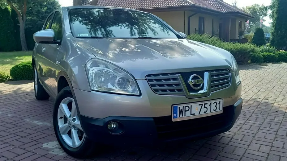 NISSAN Qashqai -