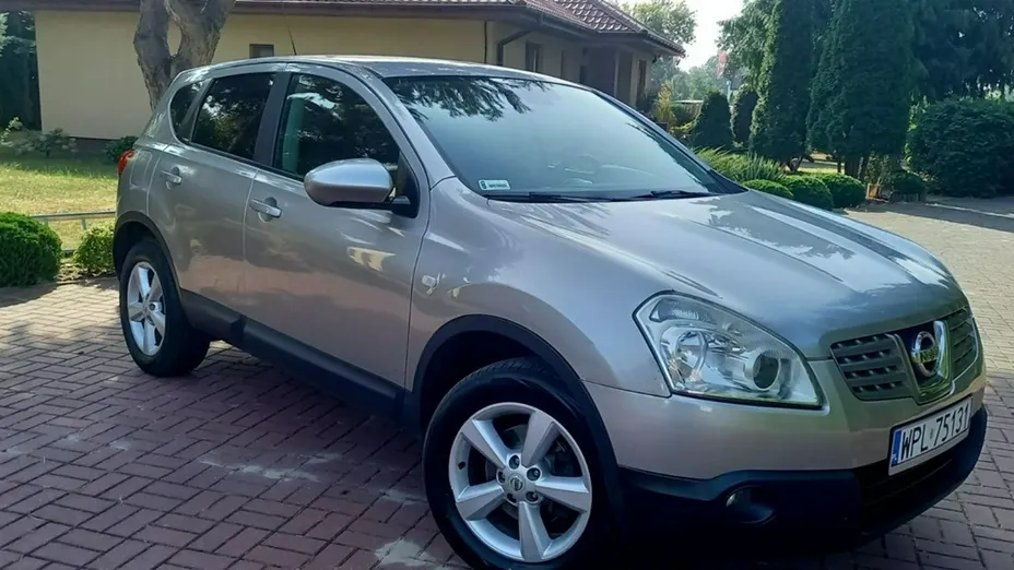 NISSAN Qashqai -