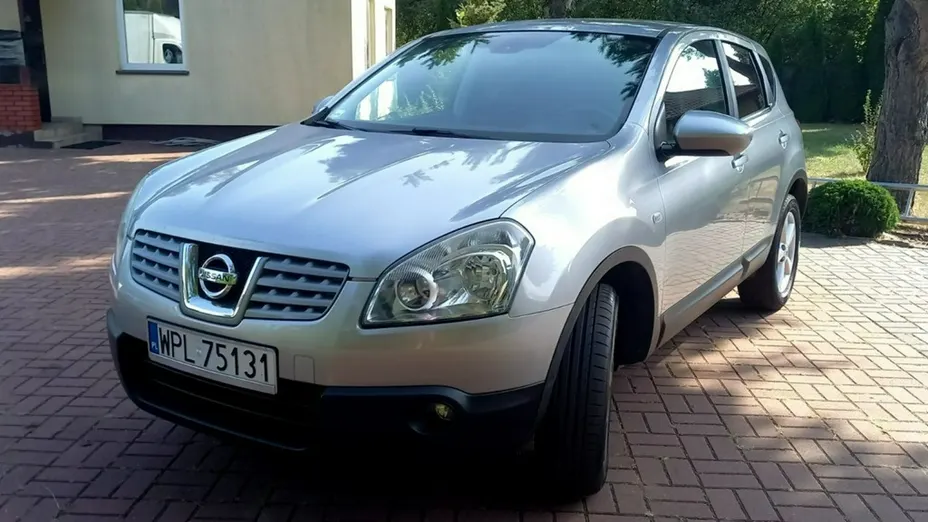 NISSAN Qashqai -