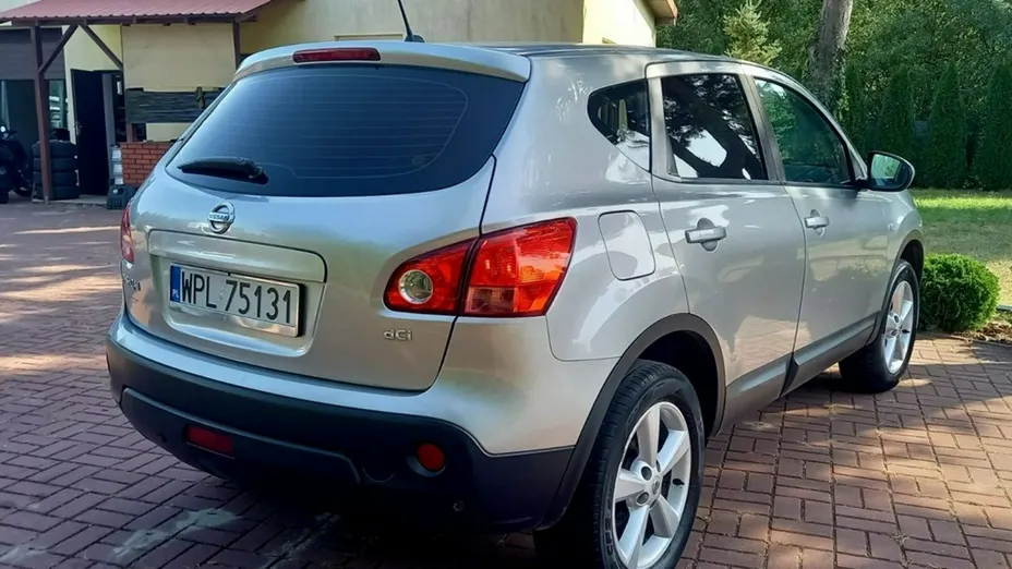 NISSAN Qashqai -