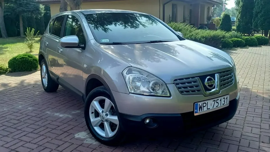 NISSAN Qashqai -