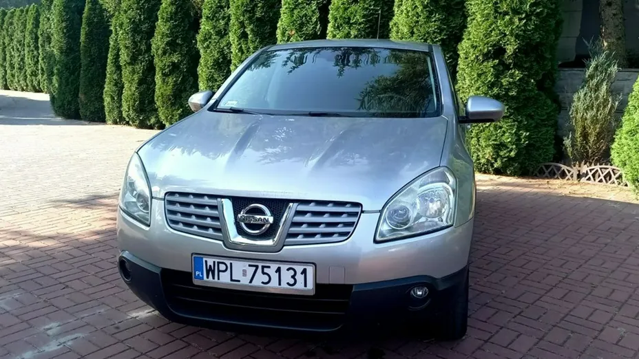 NISSAN Qashqai -