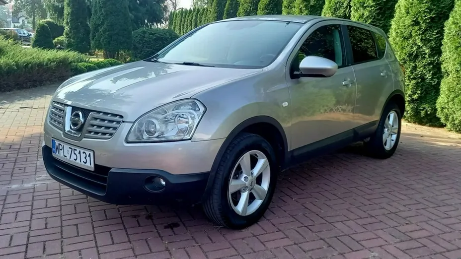 NISSAN Qashqai -