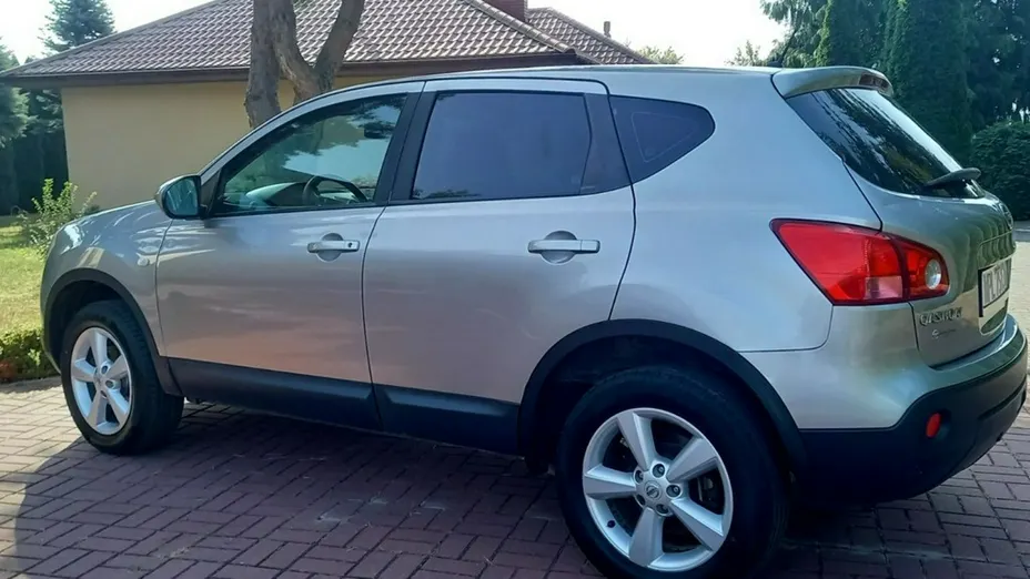 NISSAN Qashqai -