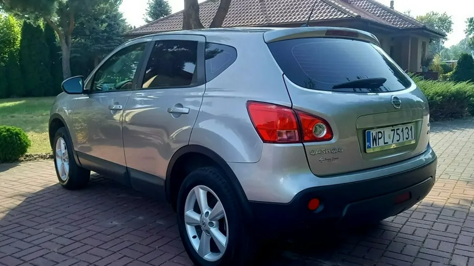 NISSAN Qashqai -