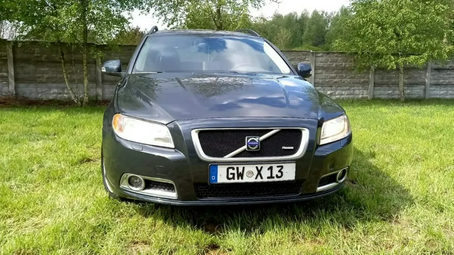 VOLVO V70 -