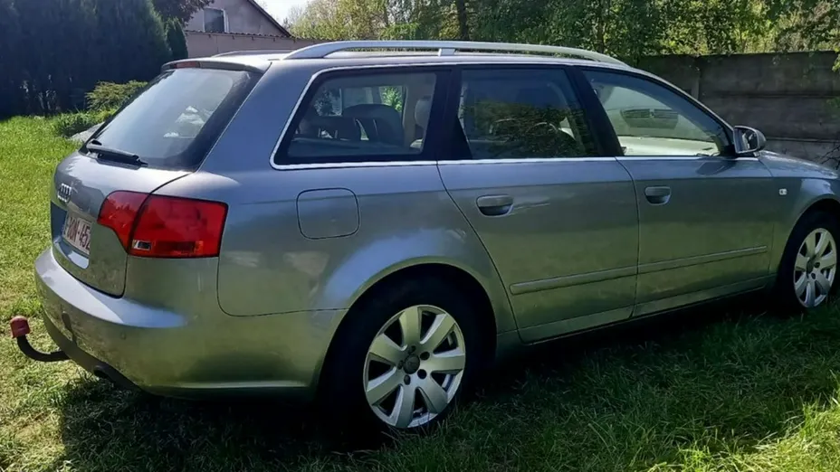 AUDI A4 -