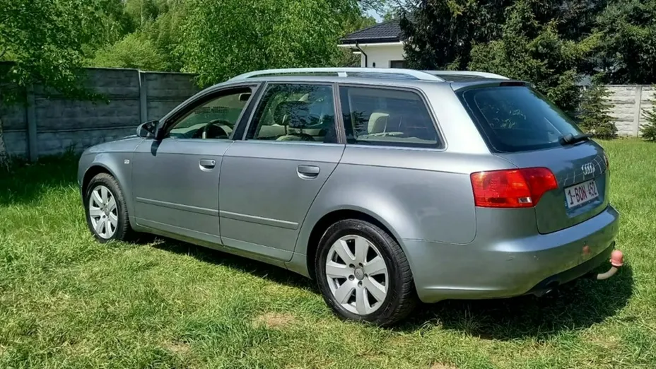 AUDI A4 -