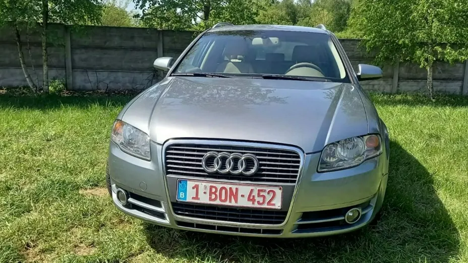 AUDI A4 -