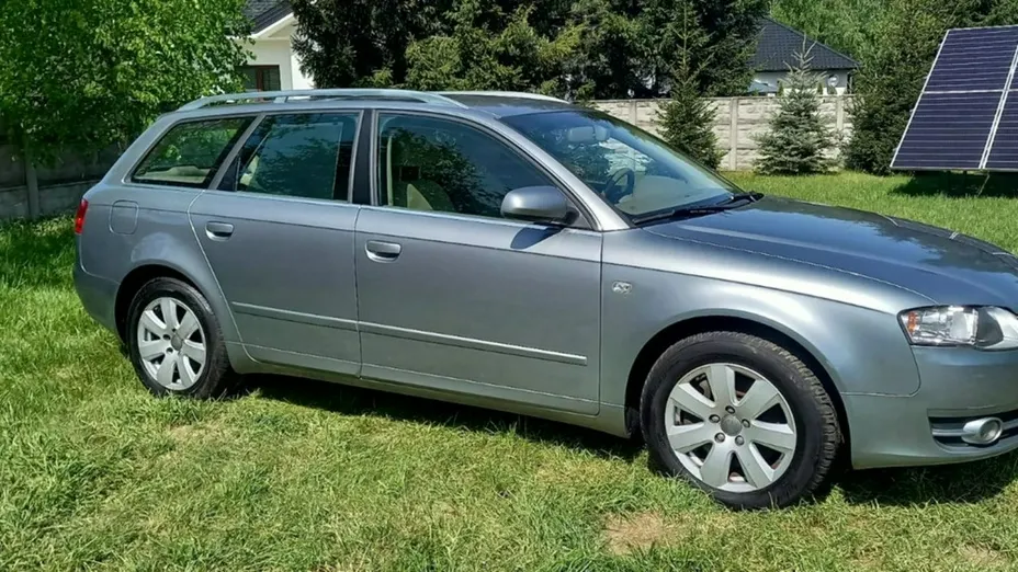 AUDI A4 -