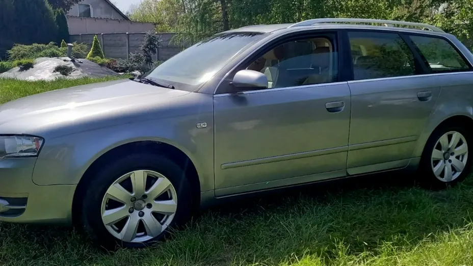 AUDI A4 -
