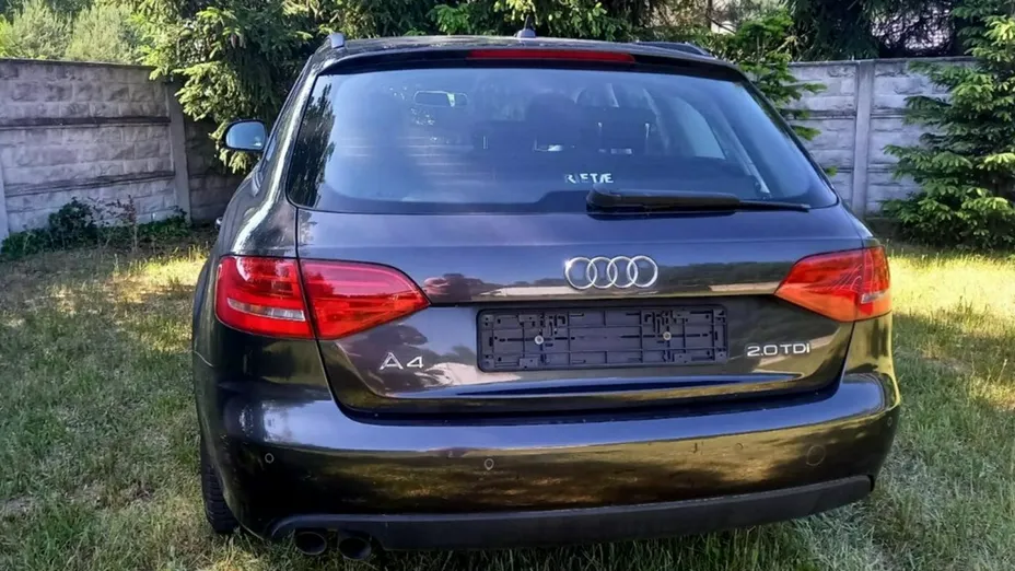 AUDI A4 -
