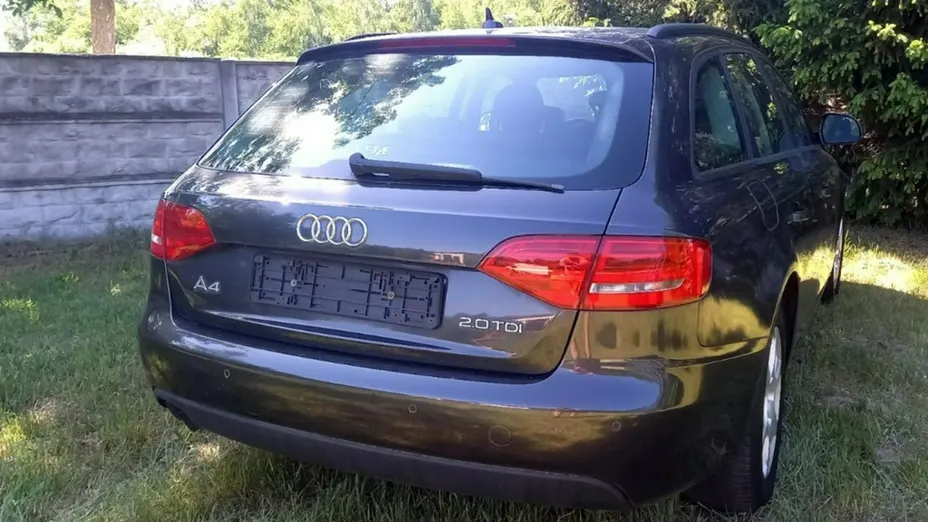 AUDI A4 -