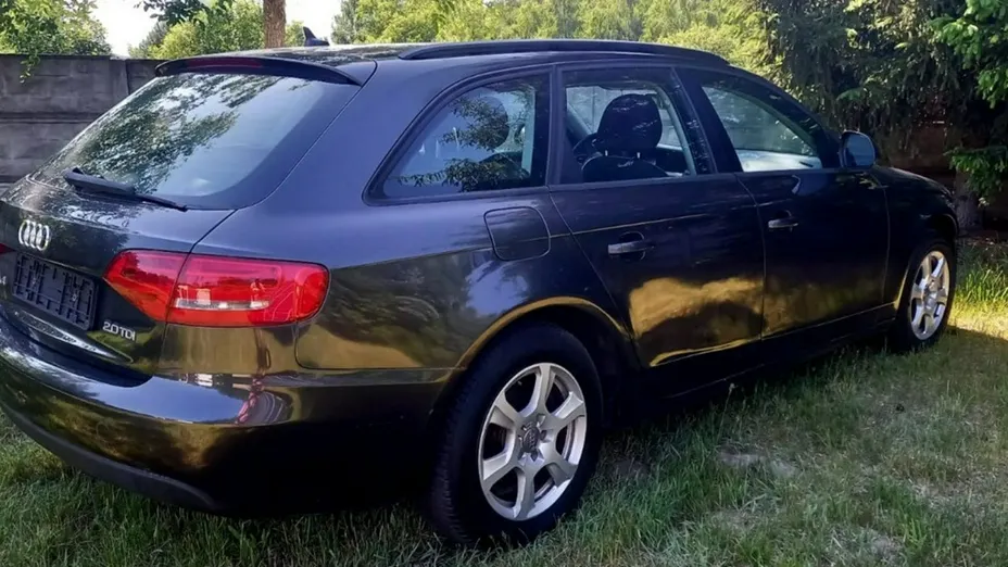AUDI A4 -