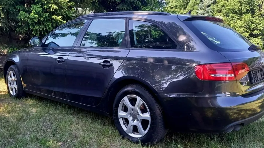 AUDI A4 -