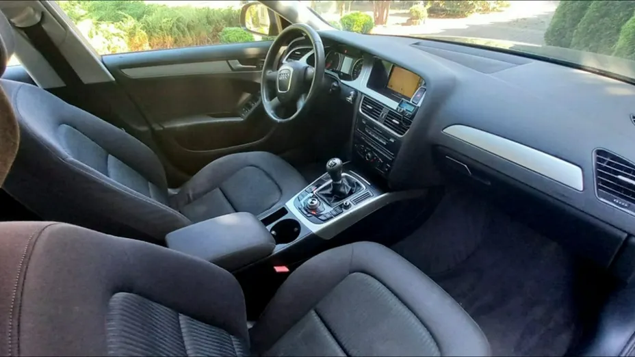 AUDI A4 -