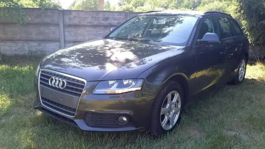 AUDI A4 -