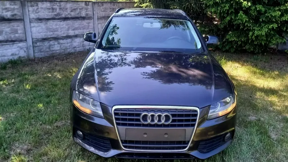 AUDI A4 -
