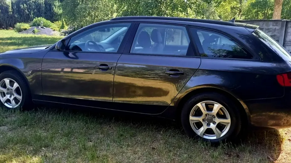 AUDI A4 -
