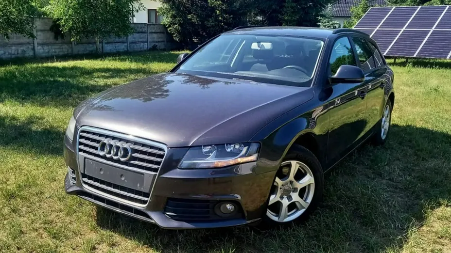 AUDI A4 -
