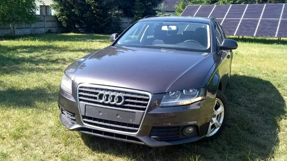 AUDI A4 -
