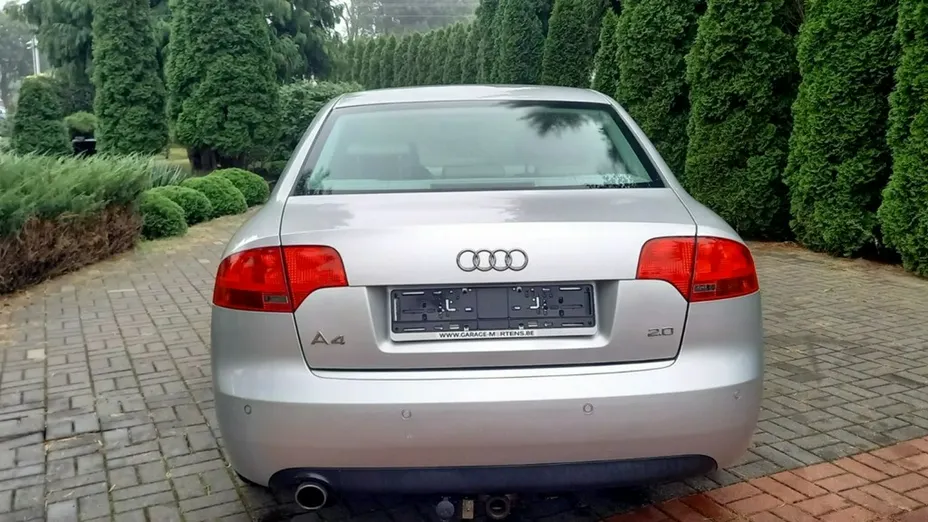 AUDI A4 -