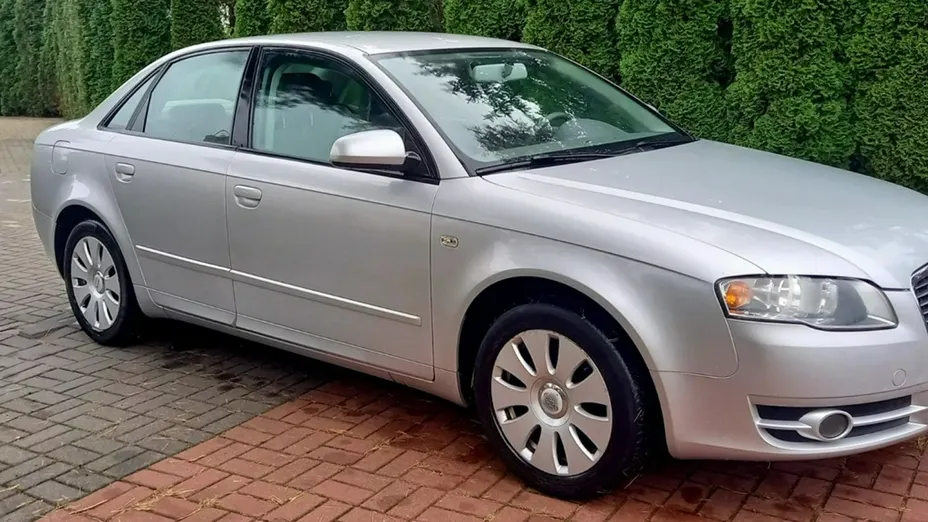 AUDI A4 -