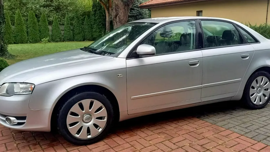 AUDI A4 -
