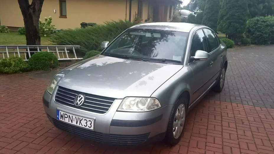 VOLKSWAGEN Passat -