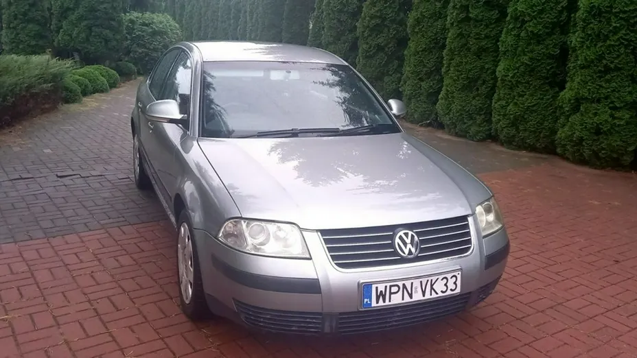VOLKSWAGEN Passat -
