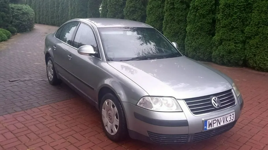 VOLKSWAGEN Passat -