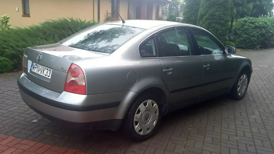 VOLKSWAGEN Passat -