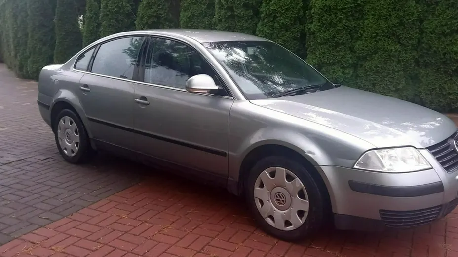 VOLKSWAGEN Passat -