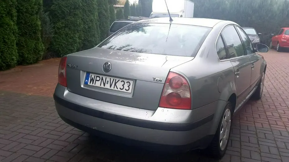 VOLKSWAGEN Passat -