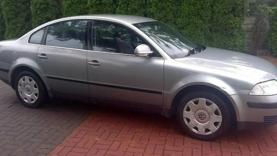VOLKSWAGEN Passat -