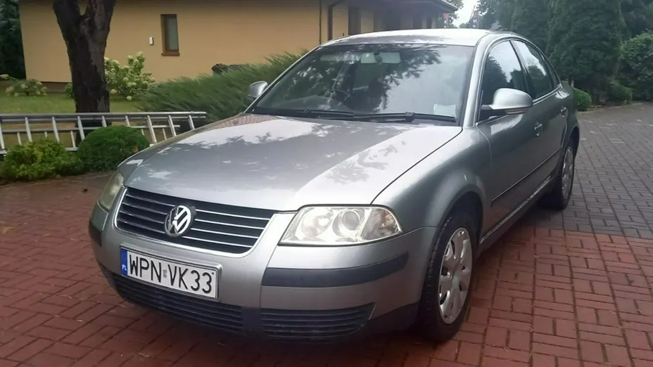 VOLKSWAGEN Passat -