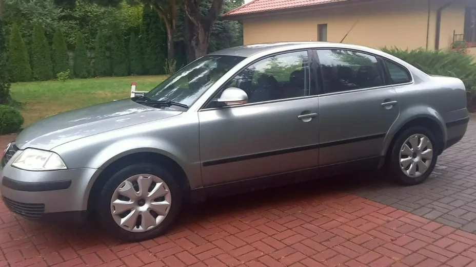 VOLKSWAGEN Passat -