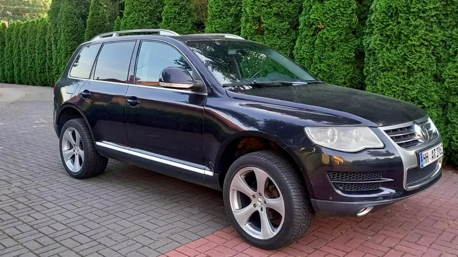 VOLKSWAGEN Touareg -