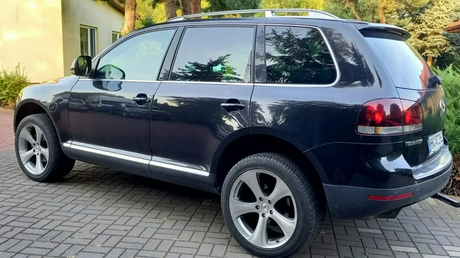 VOLKSWAGEN Touareg -