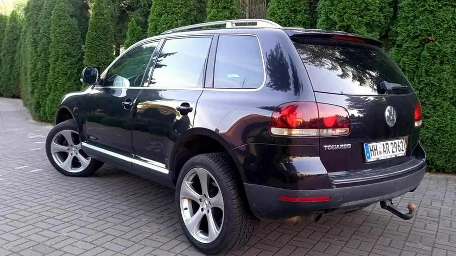 VOLKSWAGEN Touareg -