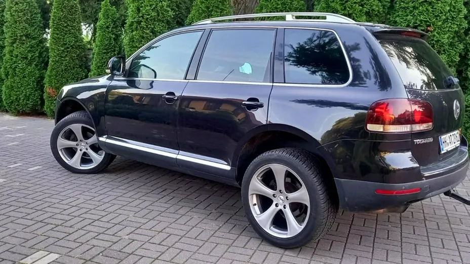VOLKSWAGEN Touareg -