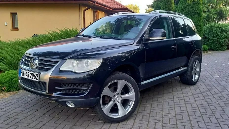 VOLKSWAGEN Touareg -