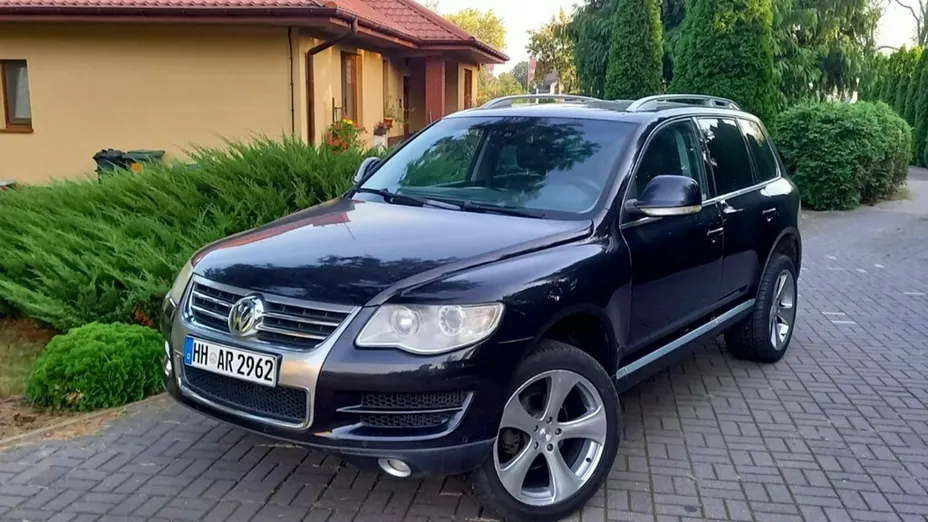 VOLKSWAGEN Touareg -