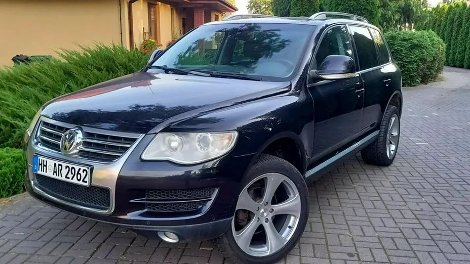 VOLKSWAGEN Touareg -