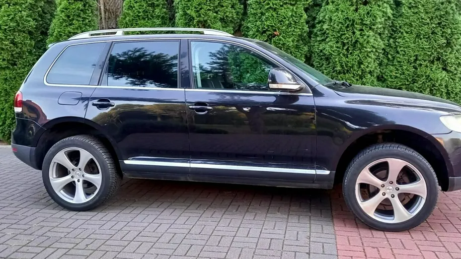 VOLKSWAGEN Touareg -