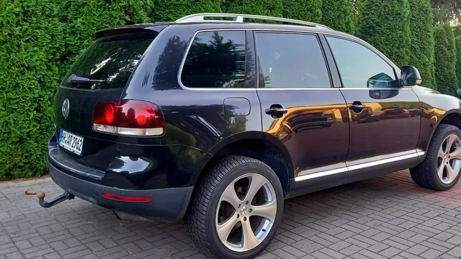 VOLKSWAGEN Touareg -