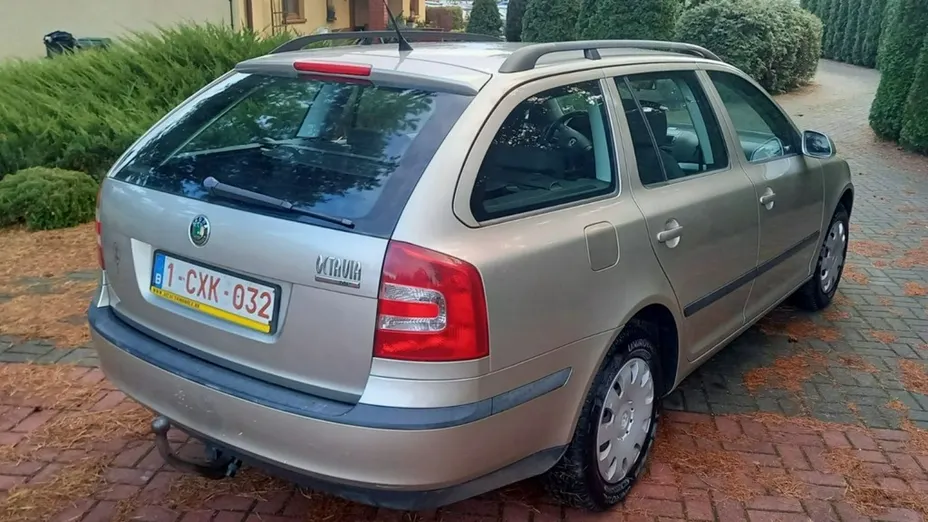 SKODA Octavia -