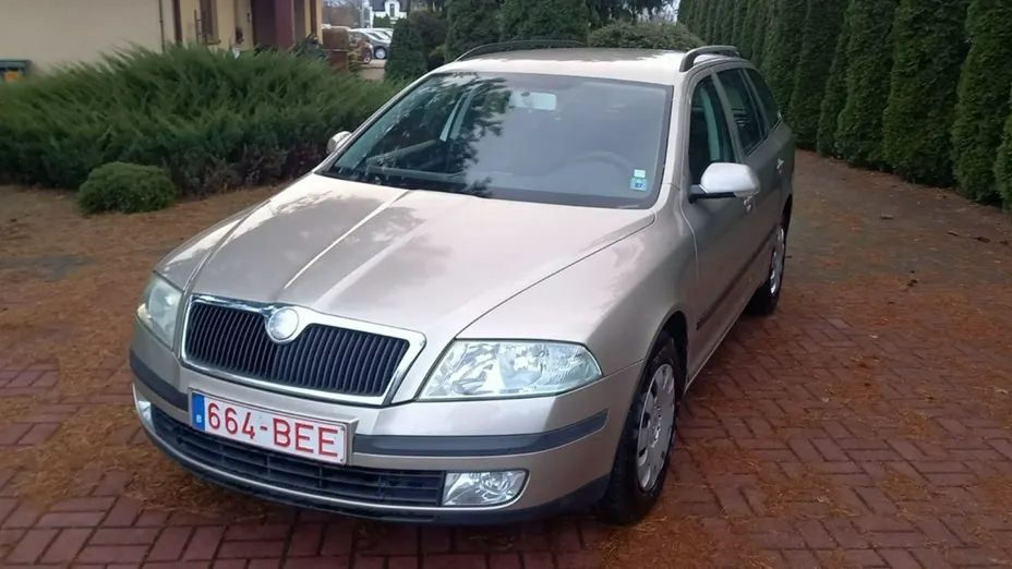 SKODA Octavia -