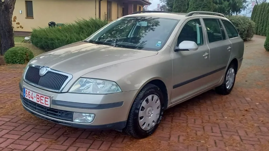 SKODA Octavia -