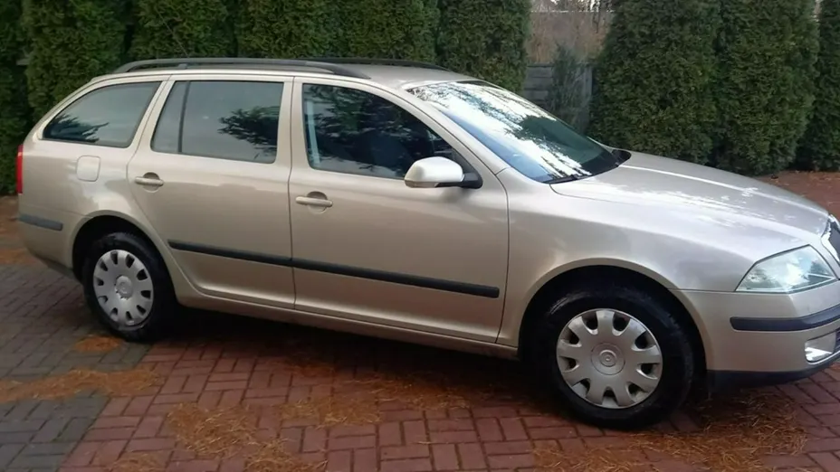SKODA Octavia -